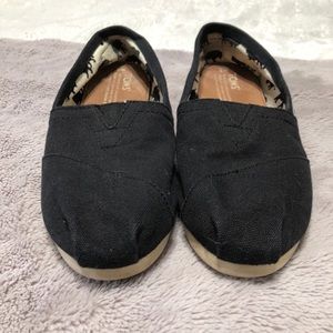 Toms